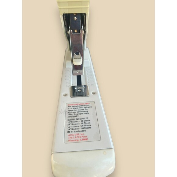 Swingline Model 390 Heavy Duty Stapler 160 Sheet Capacity 1/4 to 3/4 Staples - Picture 6 of 7